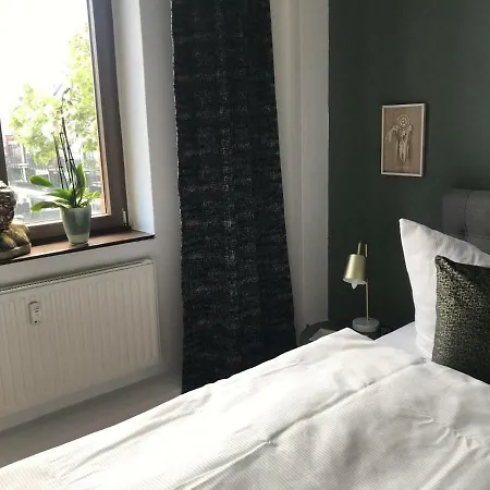 Apartman Back To School *