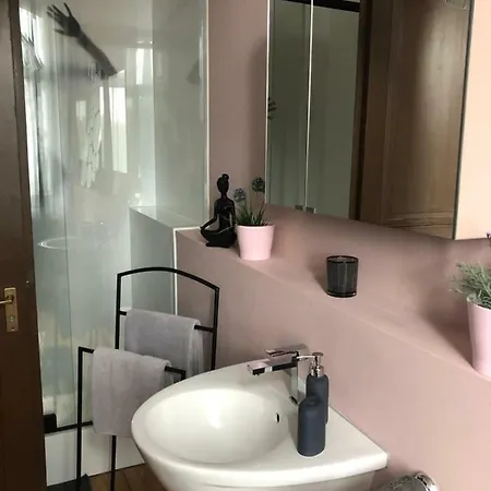 Back To School Apartman